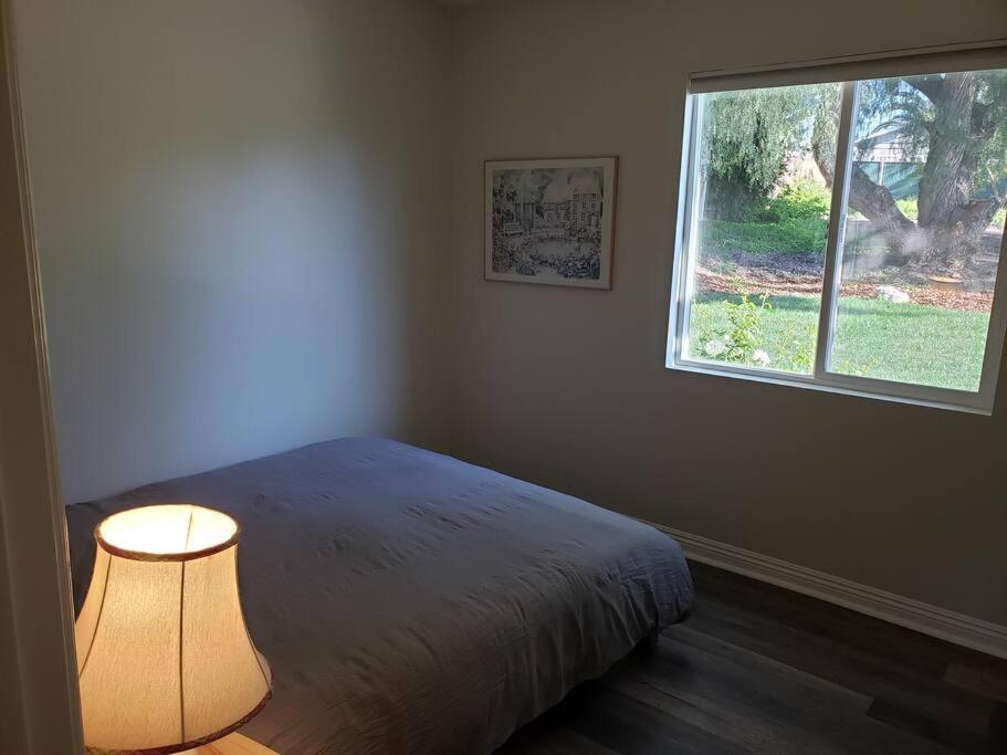 Bouganvilla 4-Bedroom, 2-Baths, Single Family House Thousand Oaks Εξωτερικό φωτογραφία