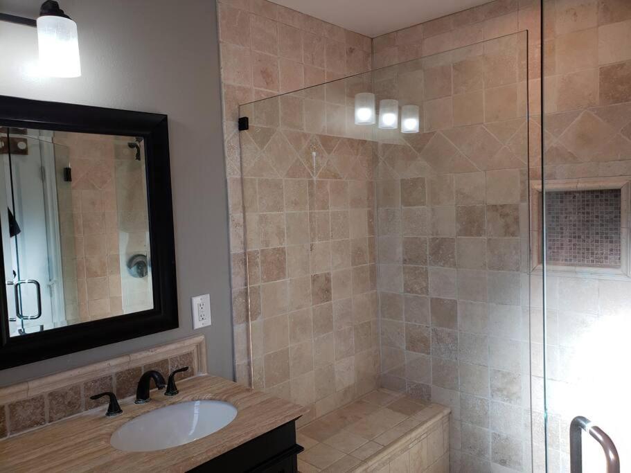 Bouganvilla 4-Bedroom, 2-Baths, Single Family House Thousand Oaks Εξωτερικό φωτογραφία